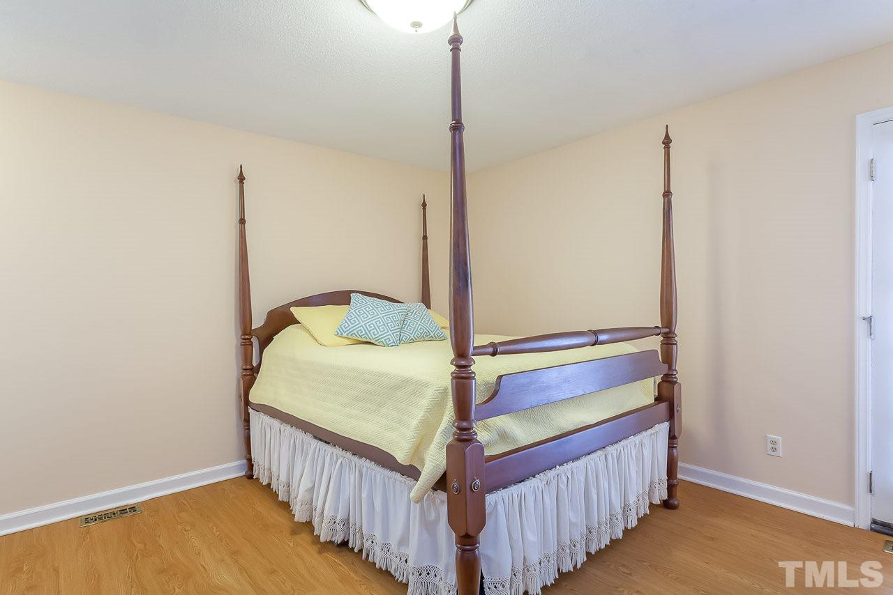 3628 Country Cove Lane Raleigh, NC 27606 - Photo 14 of 25 Gallery Image 14