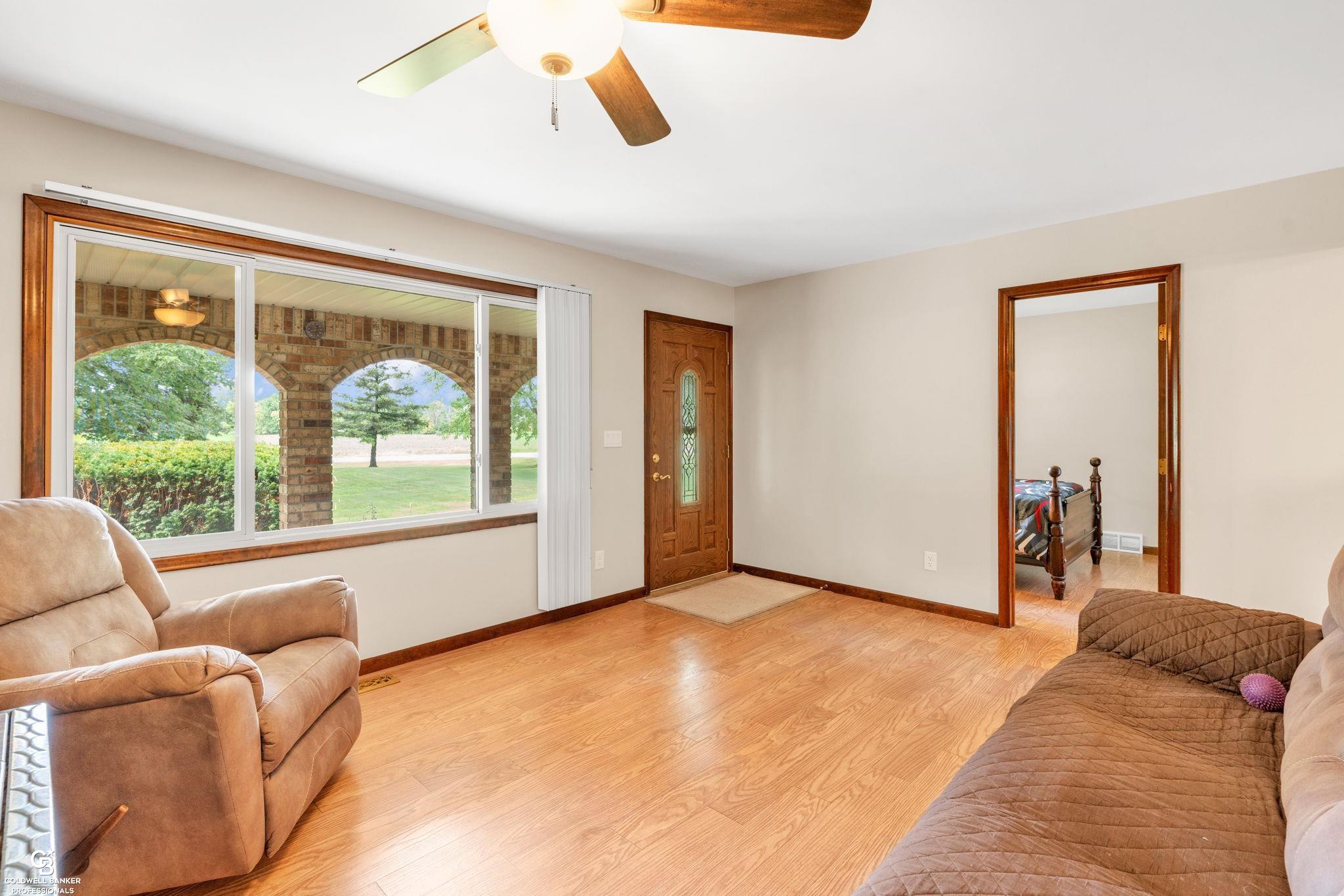9757 Bartel Road Columbus, MI 48063 - Photo 22 of 43