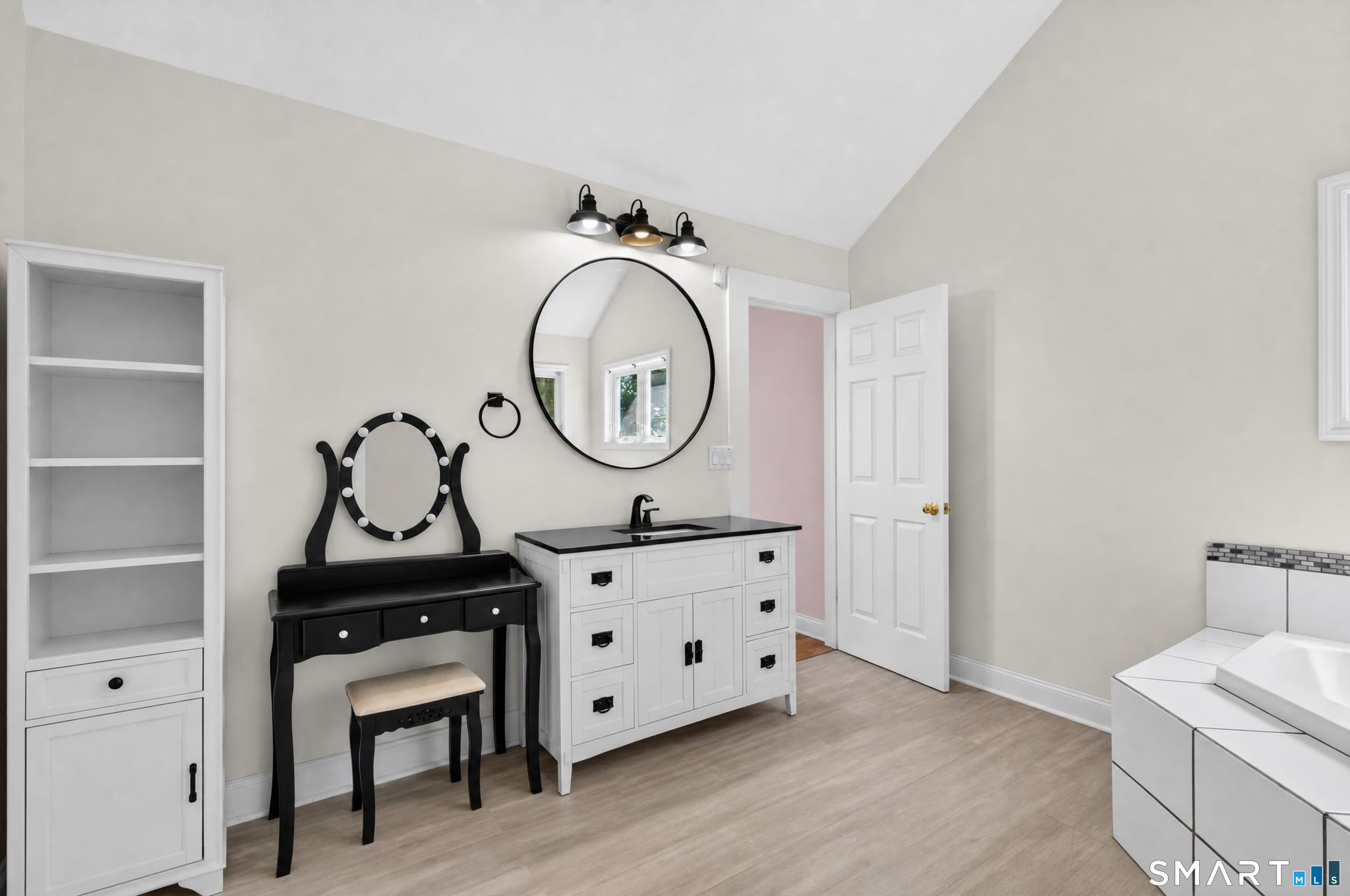900 Racebrook Road Orange, CT 06477 - Photo 21 of 40 Gallery Image 21