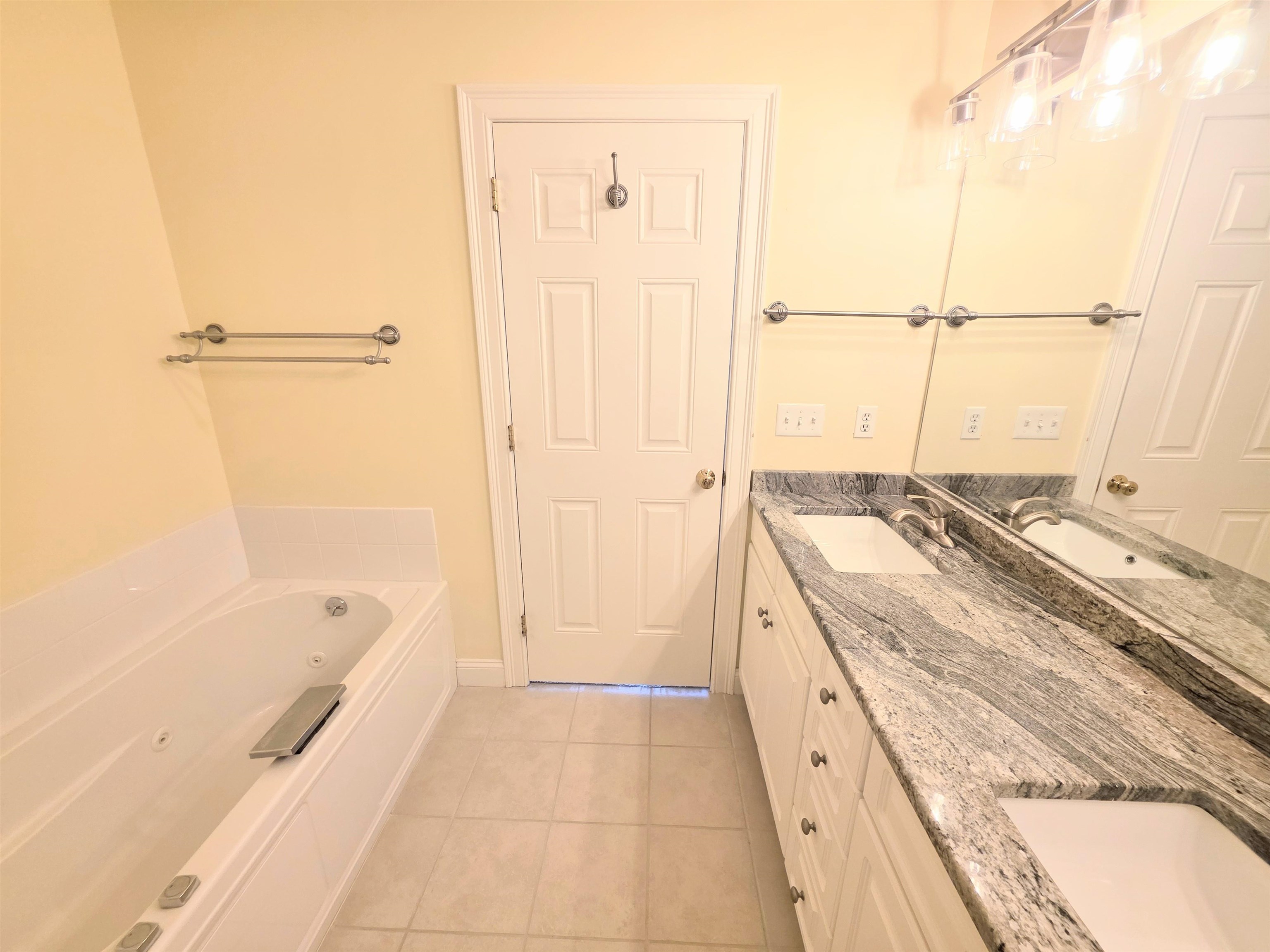 624 Main Street, Unit 6 Fremont, NH 03044 - Photo 20 of 33