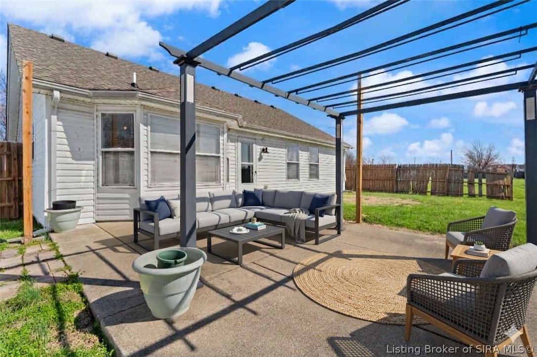 206 Riddle Street Jeffersonville, IN 47130 - Photo 36 of 39 virtually staged patio
