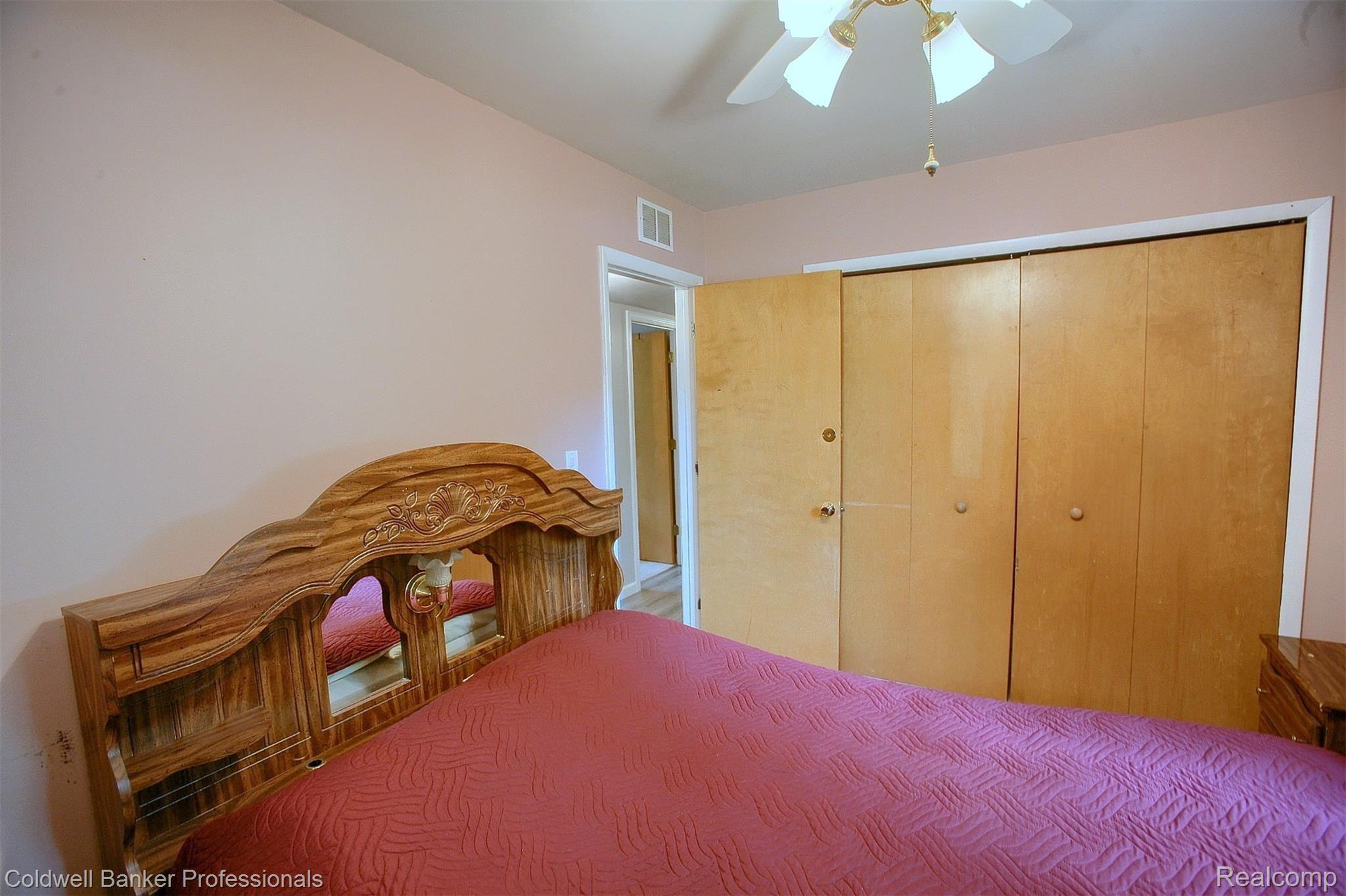 13417 Rawsonville Road Belleville, MI 48111 - Photo 17 of 30 17-Master Bedroom 2nd View.jpg
