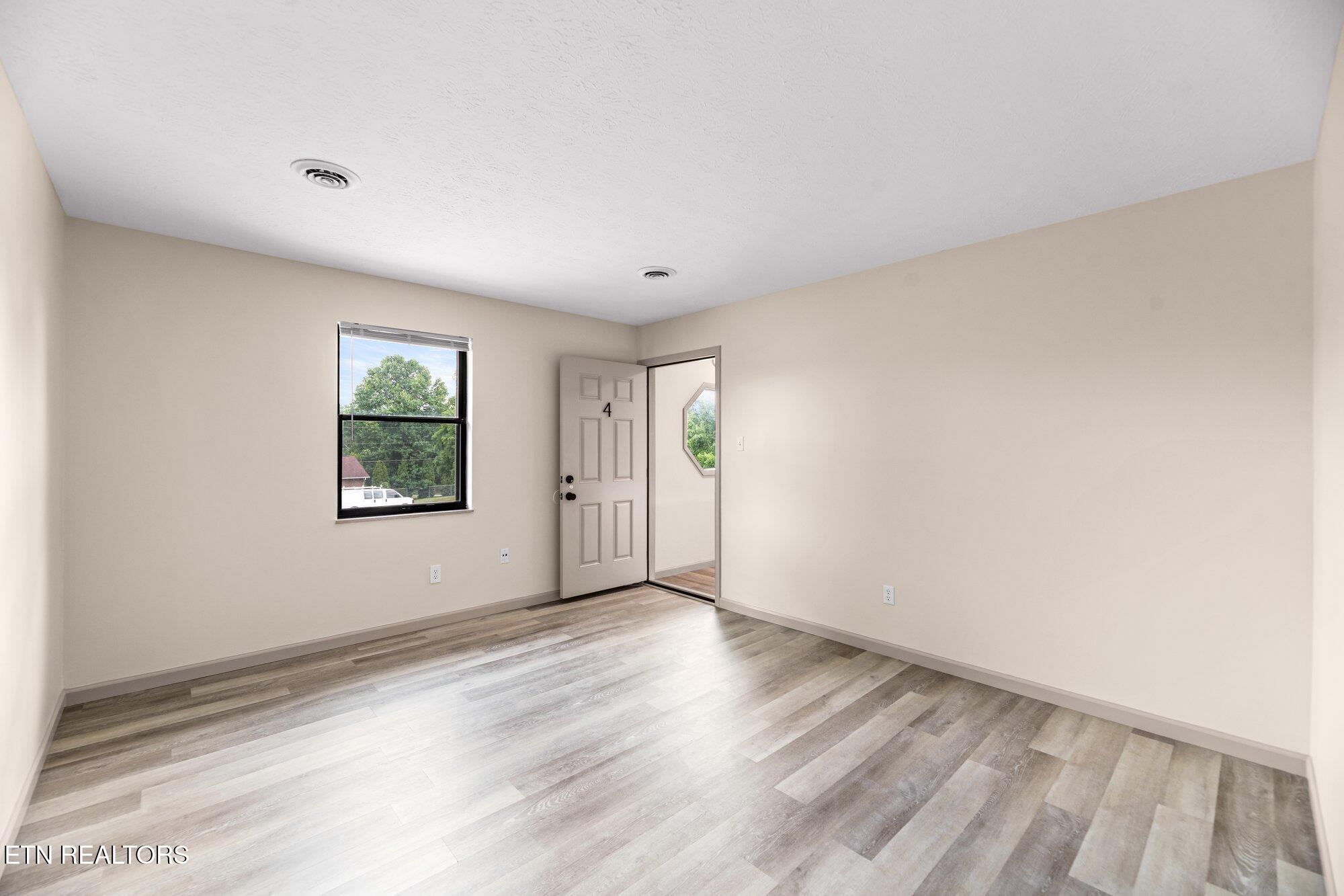4809 Cannon Ridge Drive, Unit 1 Knoxville, TN 37918 - Photo 2 of 11 2