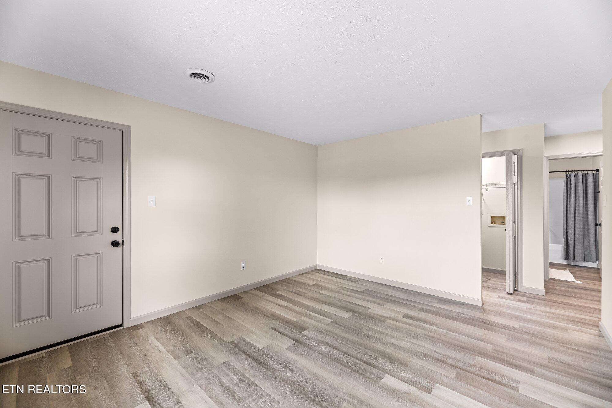 4809 Cannon Ridge Drive, Unit 1 Knoxville, TN 37918 - Photo 3 of 11 3