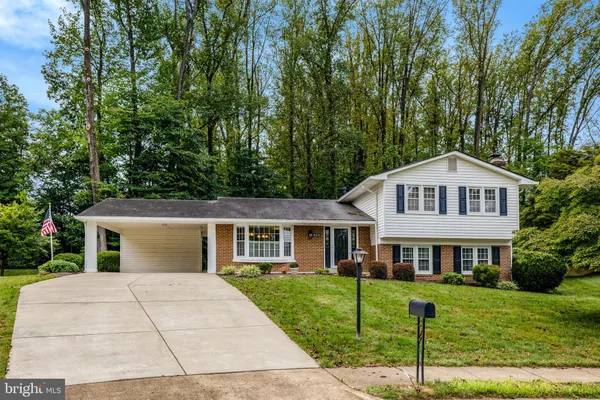 $4,195 | 615 Kearney Court Southwest, Vienna, VA 22180