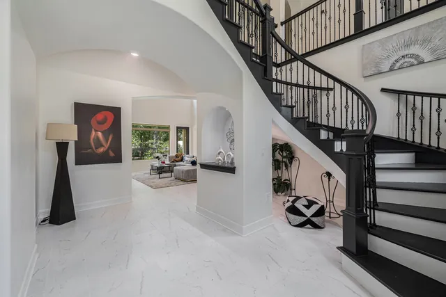 a view of entryway and workspace