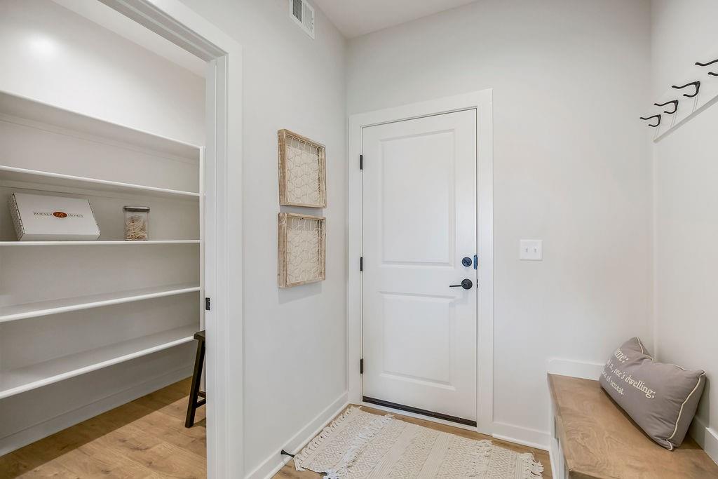 4943 146th Street Basehor, KS 66007 - Photo 23 of 57