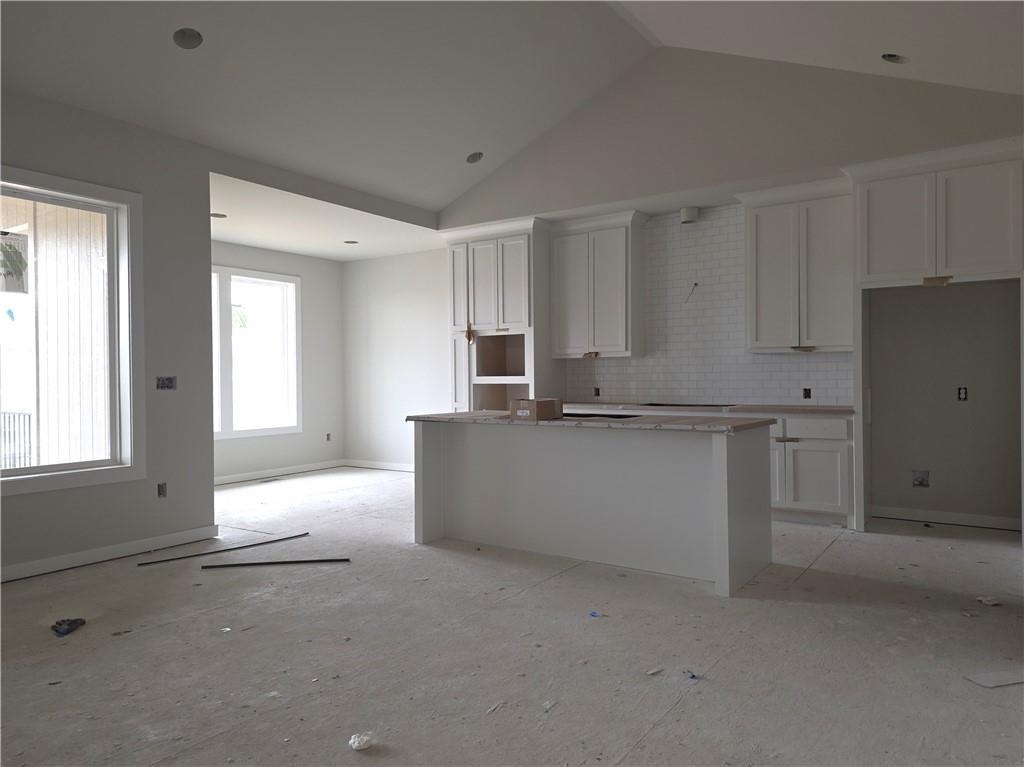 4943 146th Street Basehor, KS 66007 - Photo 8 of 69