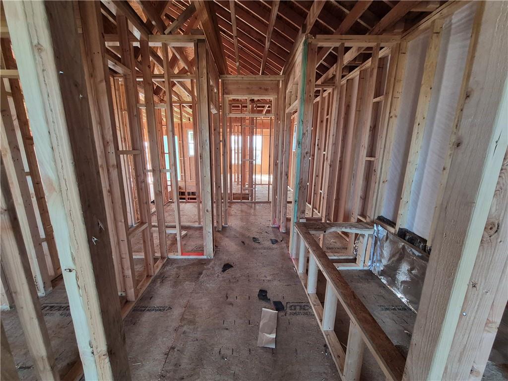 4943 146th Street Basehor, KS 66007 - Photo 9 of 57