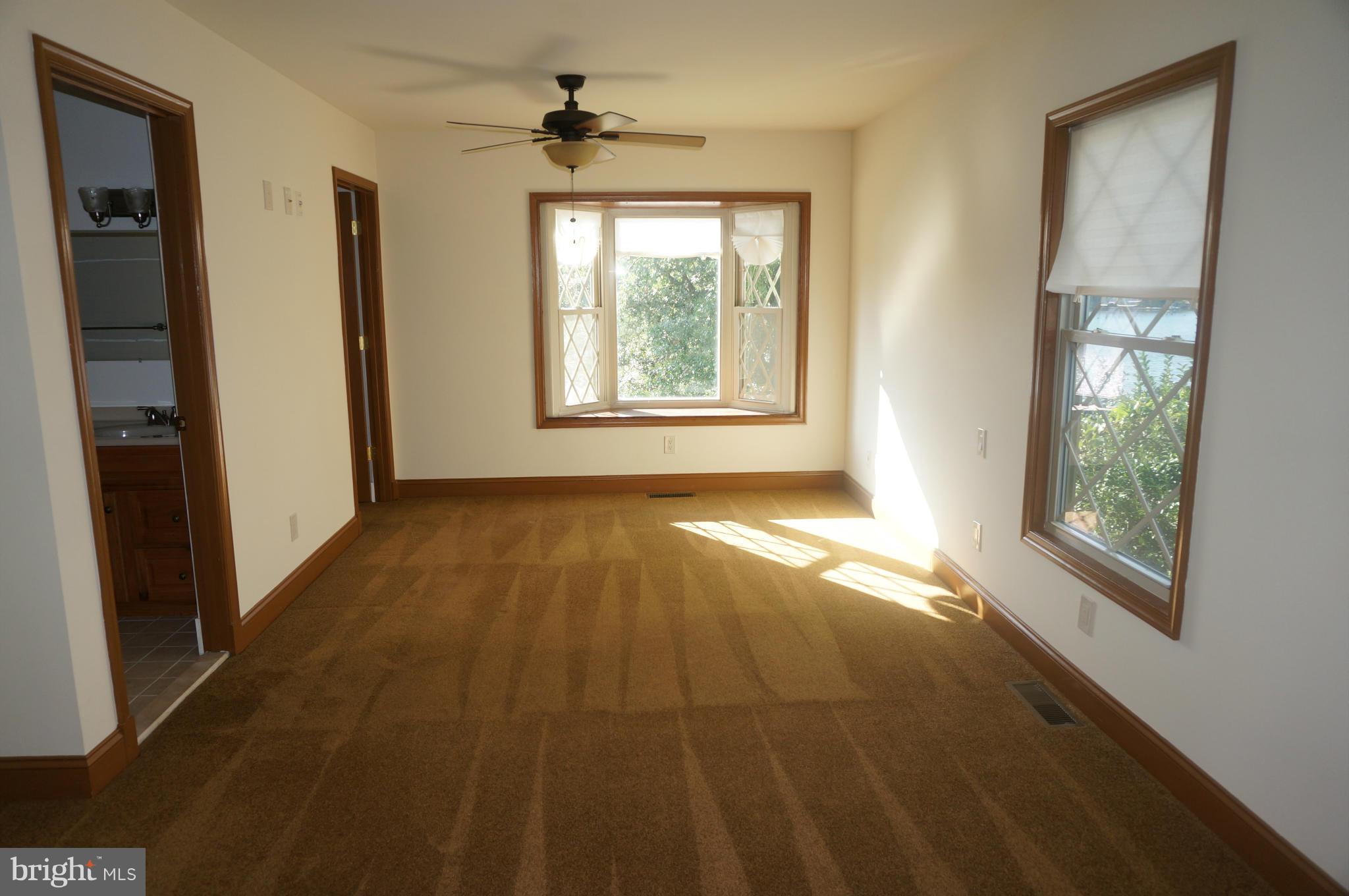 212 Greenland Beach Road Baltimore, MD 21226 - Photo 16 of 25 Bath (Master)