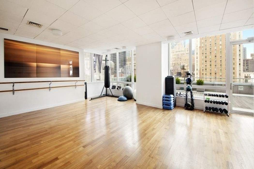 247 West 46th Street, Unit 1106 Manhattan, NY 10036 - Photo 11 of 15