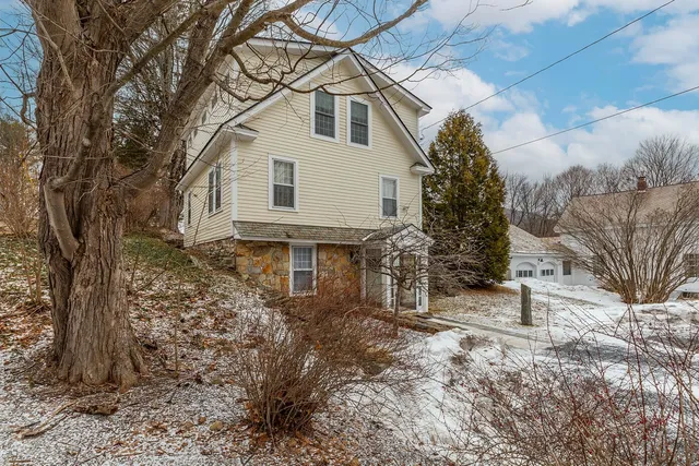 $345,000 | 3637 Vermont Rte 7a, Arlington, VT 05250