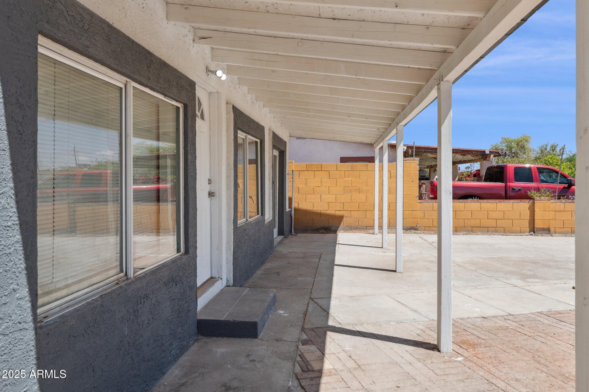 3124 West Almeria Road Phoenix, AZ 85009 - Photo 10 of 32 Gallery Image 10