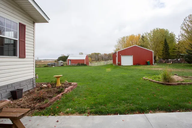 $425,000 | 911 200th Street, Baldwin, WI 54002