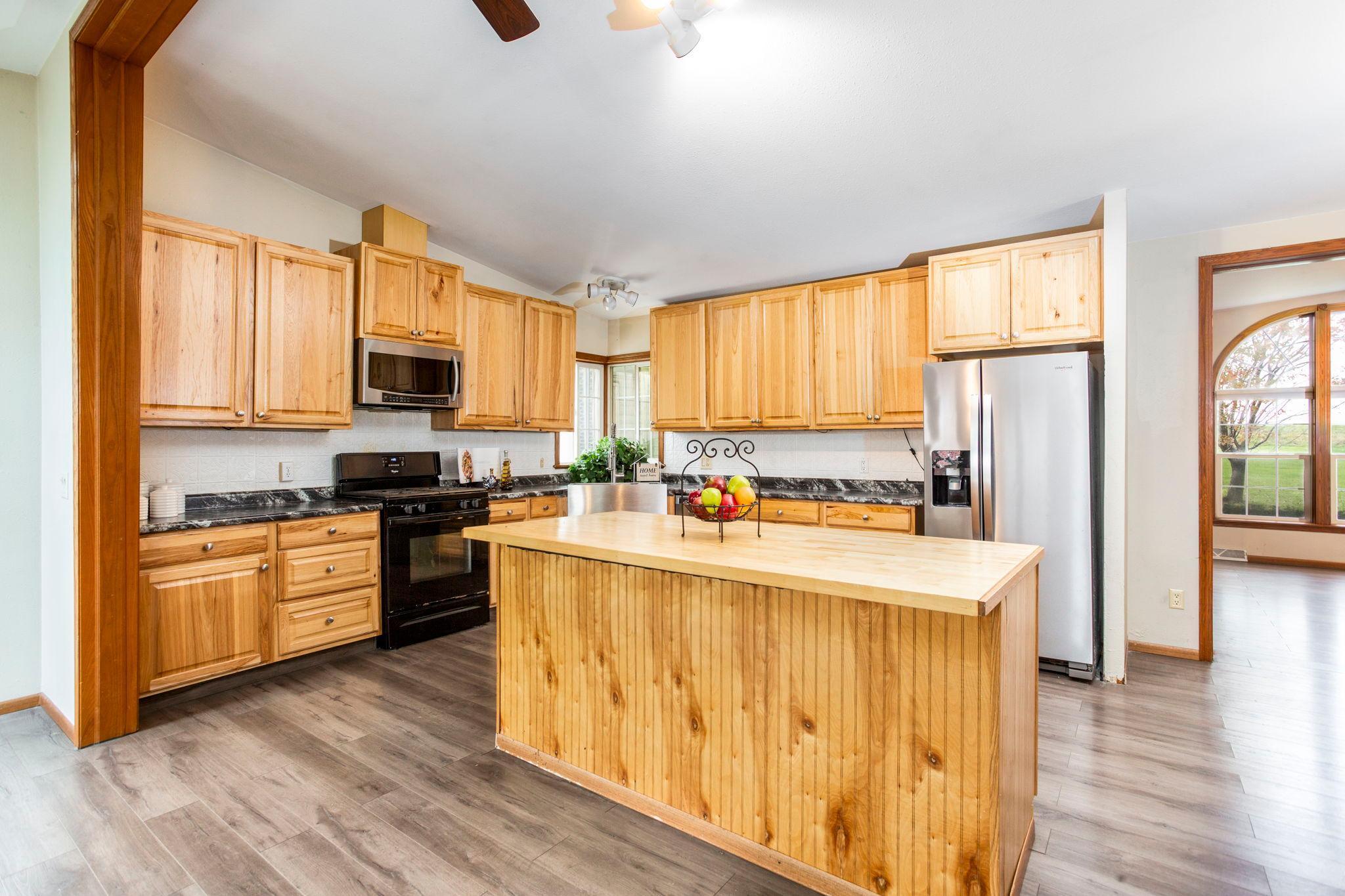 911 200th Street Baldwin, WI 54002 - Photo 5 of 39