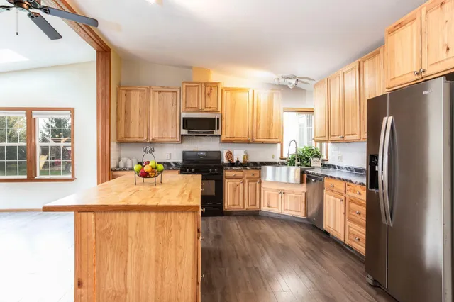 $425,000 | 911 200th Street, Baldwin, WI 54002