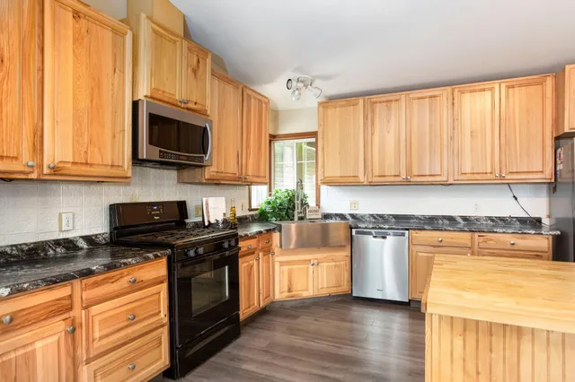 $425,000 | 911 200th Street, Baldwin, WI 54002