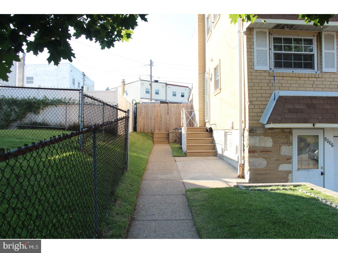 9006 Ashton Road Philadelphia, PA 19136 - Photo 3 of 25 Gallery Image 3
