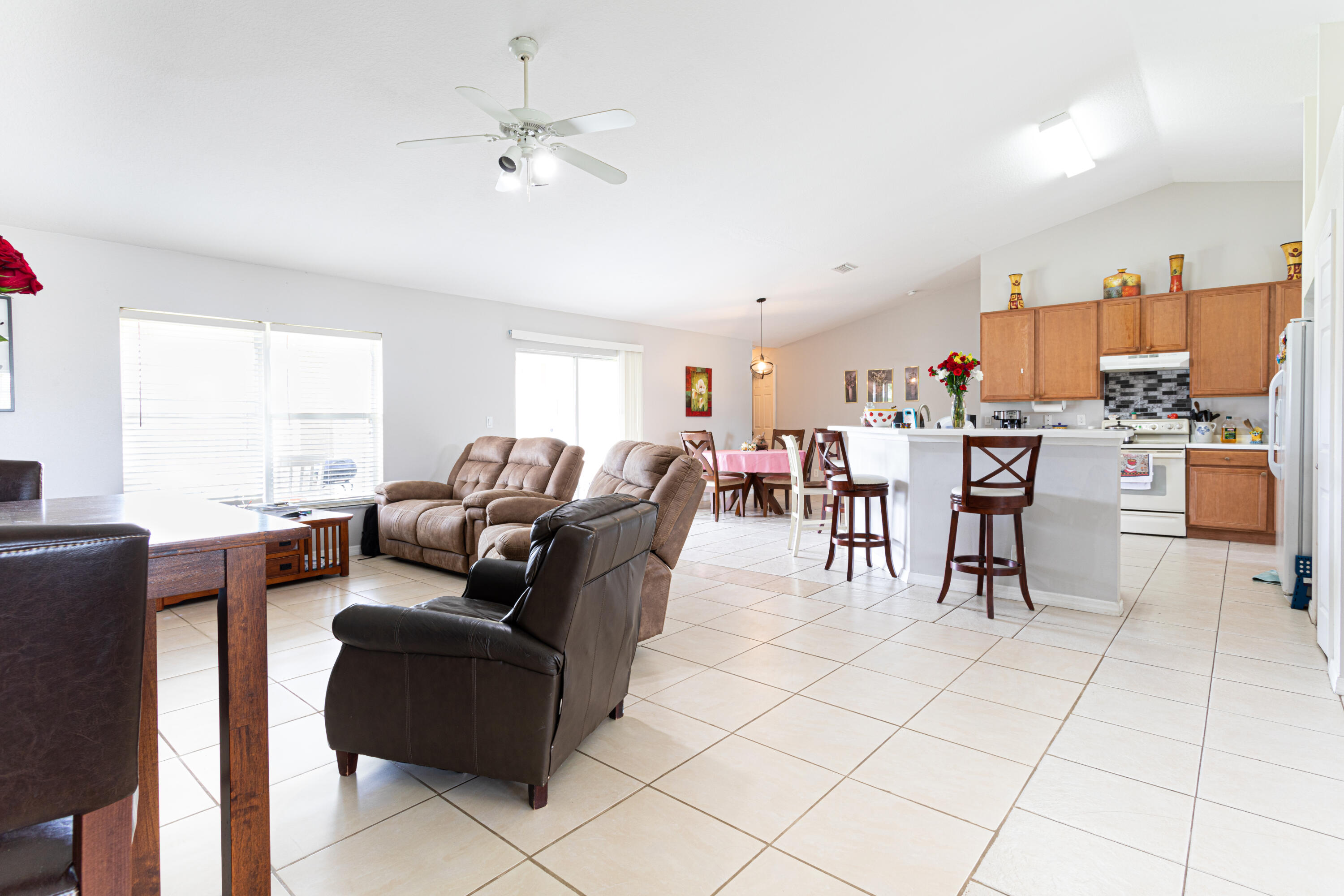335 Southwest Dustin Avenue Port St. Lucie, FL 34953 - Photo 11 of 23 PorSan7