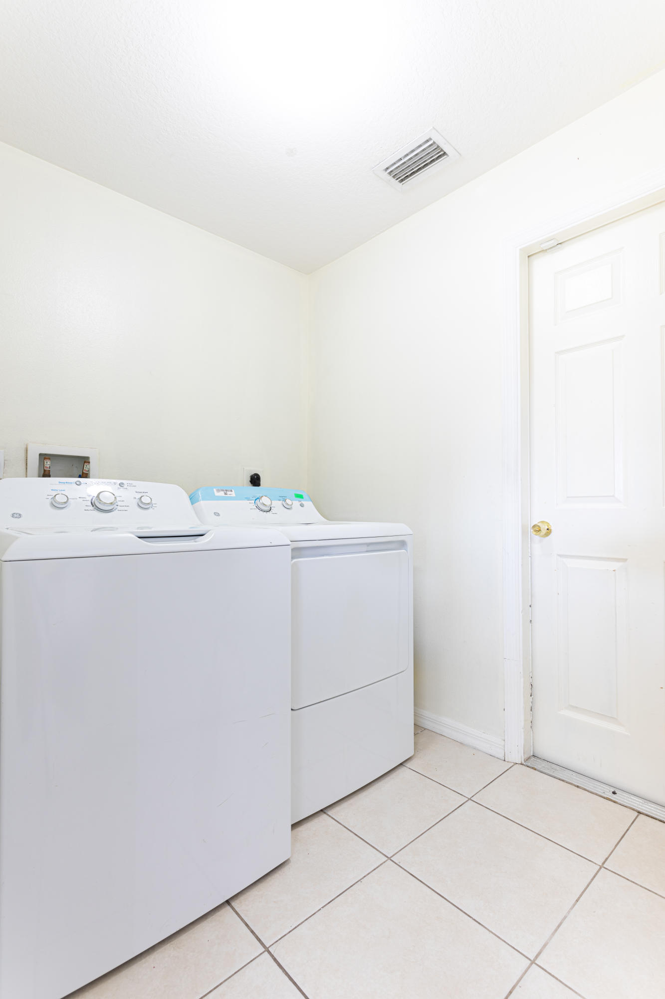 335 Southwest Dustin Avenue Port St. Lucie, FL 34953 - Photo 22 of 23 PorSan22
