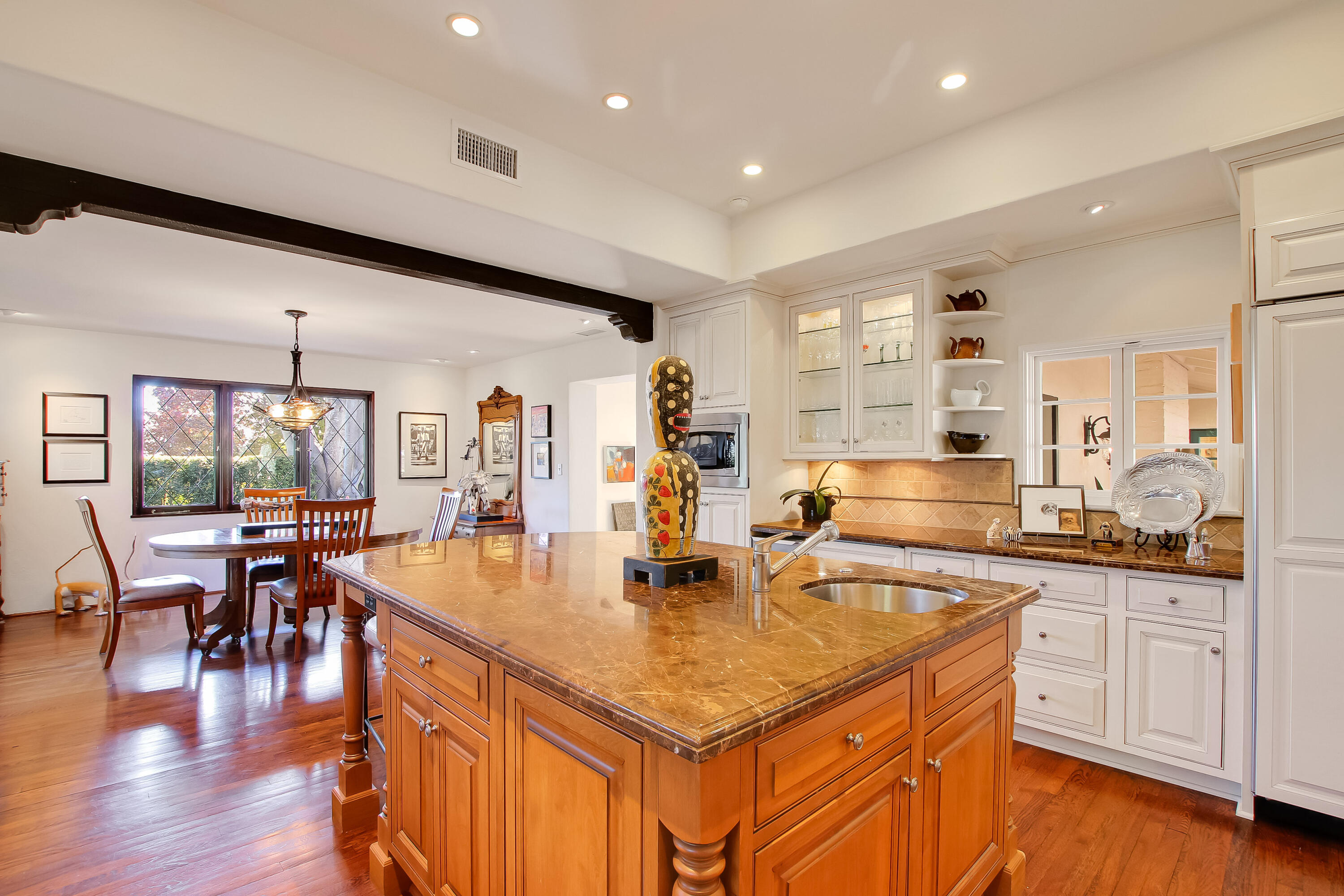 815 Tye Road Santa Barbara, CA 93105 - Photo 15 of 27 KITCHEN TO DINING ROOM