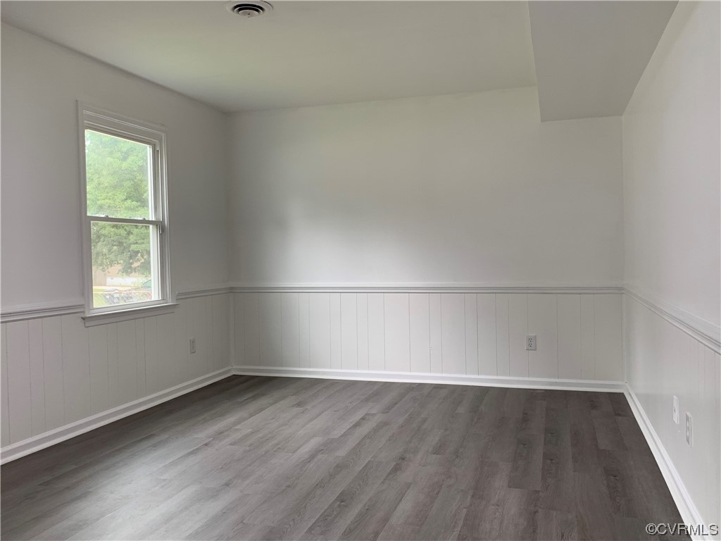 1616 Westbrook Road Hopewell, VA 23860 - Photo 11 of 24 an empty room with a window