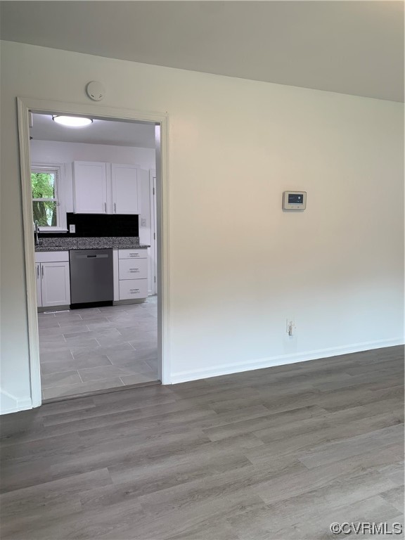1616 Westbrook Road Hopewell, VA 23860 - Photo 4 of 24 a view of kitchen with wooden floor and electronic appliances