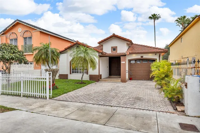 $3,400 | 8211 Northwest 194th Terrace, Hialeah, FL 33015