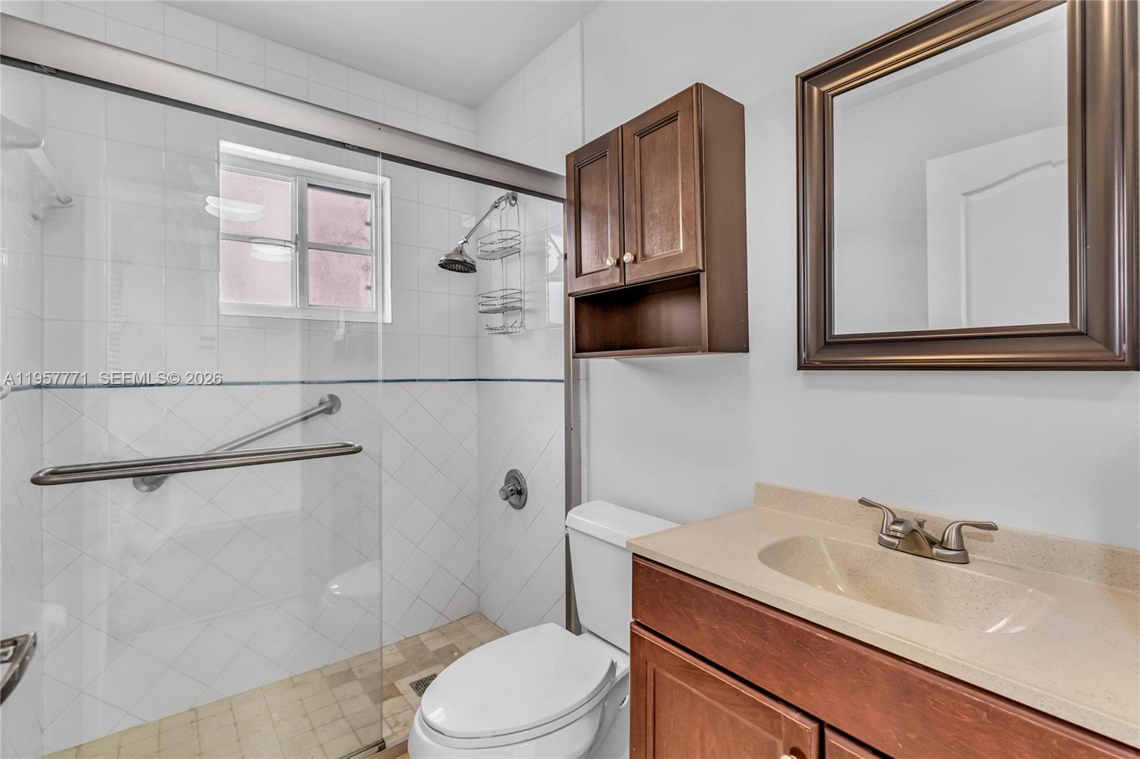 8211 Northwest 194th Terrace Hialeah, FL 33015 - Photo 15 of 25 Bathroom #2