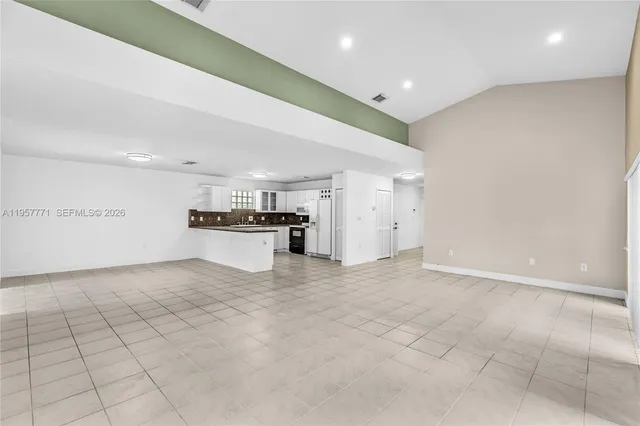 $3,400 | 8211 Northwest 194th Terrace, Hialeah, FL 33015