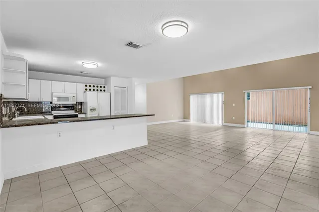 $3,400 | 8211 Northwest 194th Terrace, Hialeah, FL 33015