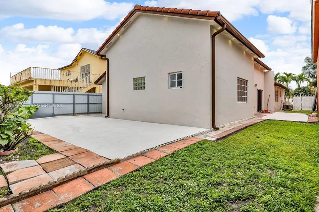 $3,400 | 8211 Northwest 194th Terrace, Hialeah, FL 33015