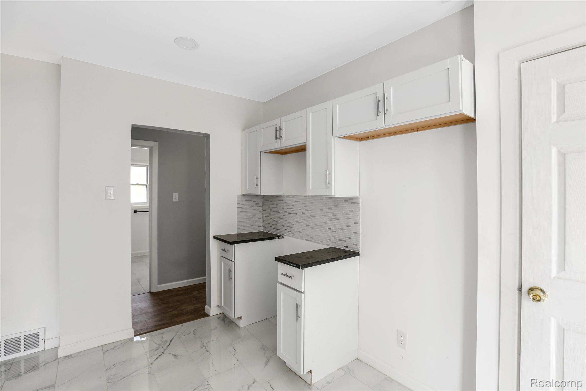 4350 Devonshire Road Detroit, MI 48224 - Photo 10 of 23 Gallery Image 10