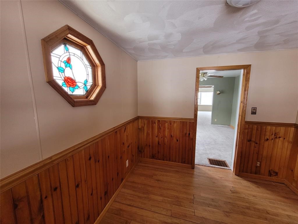 121 Kimble Road Vestal, NY 13850 - Photo 3 of 44