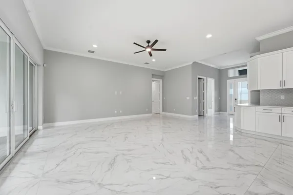 $3,500 | 6391 High Pointe Circle, Vero Beach, FL 32967