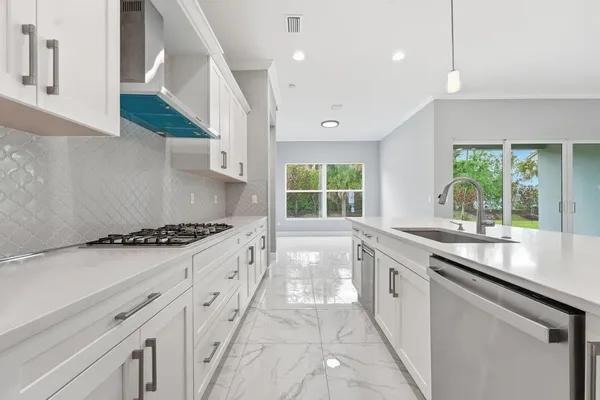 $3,500 | 6391 High Pointe Circle, Vero Beach, FL 32967