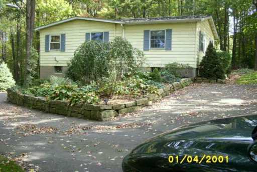 190 Beacon Road Renfrew, PA 16053 - Photo 3 of 8 View.