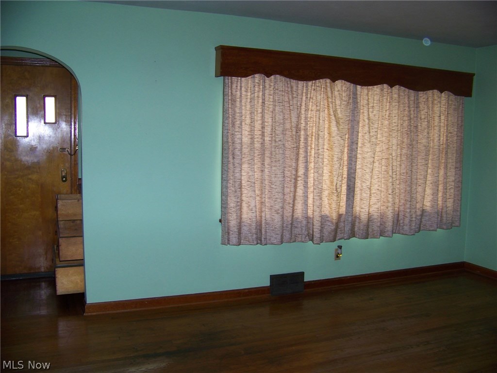 3693 Burkey Road Youngstown, OH 44515 - Photo 6 of 19 Gallery Image 6