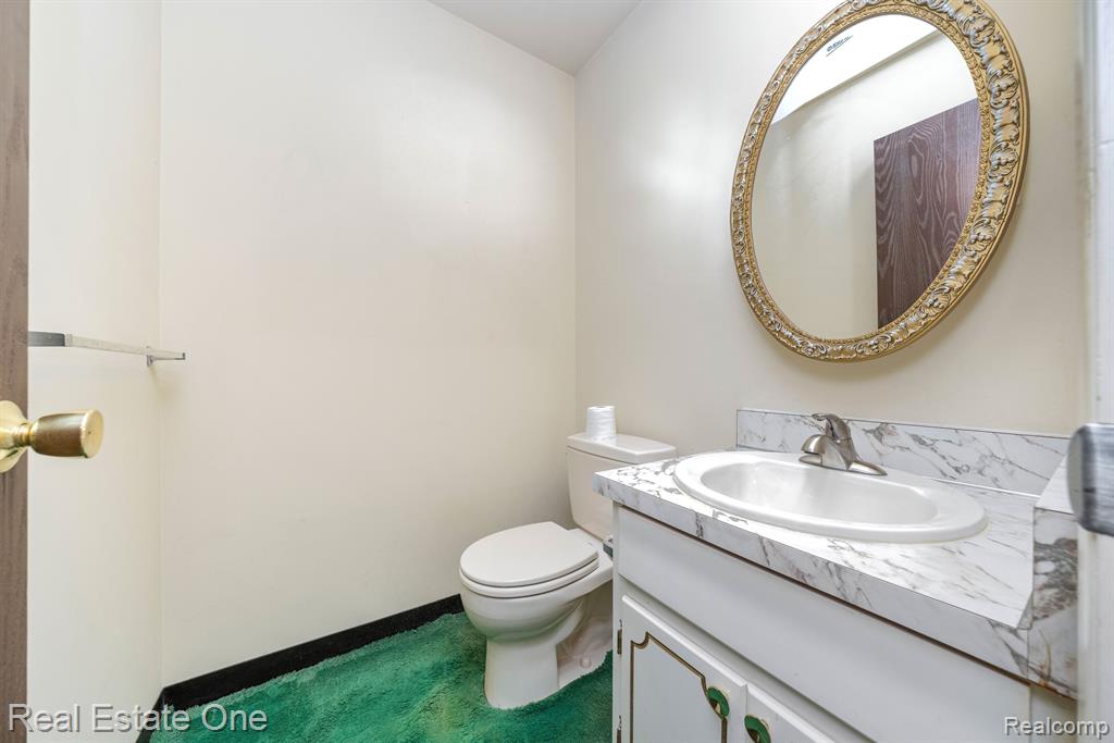 24556 Park Ridge Court Novi, MI 48375 - Photo 20 of 34