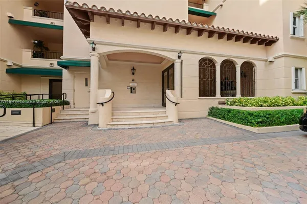 $12,350 | 13633 Deering Bay Drive, Unit 225, Coral Gables, FL 33158