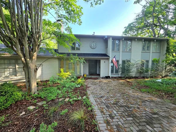 $550,000 | 3 Ridgeway Circle, Denison, TX 75020