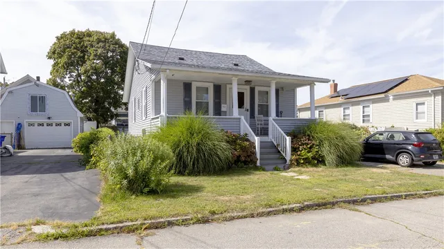 $325,000 | 41 What Cheer Avenue, East Providence, RI 02914
