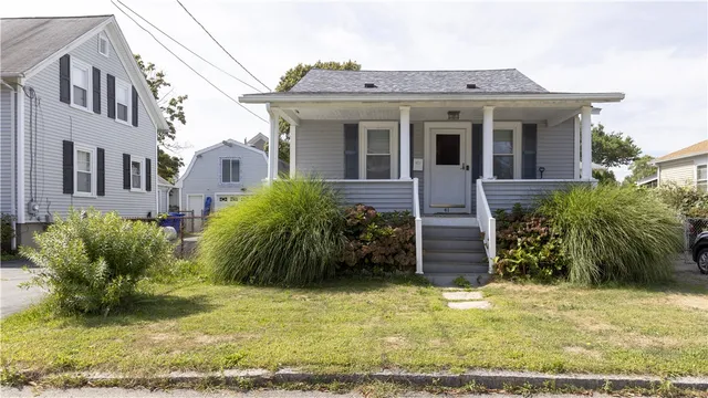 $325,000 | 41 What Cheer Avenue, East Providence, RI 02914