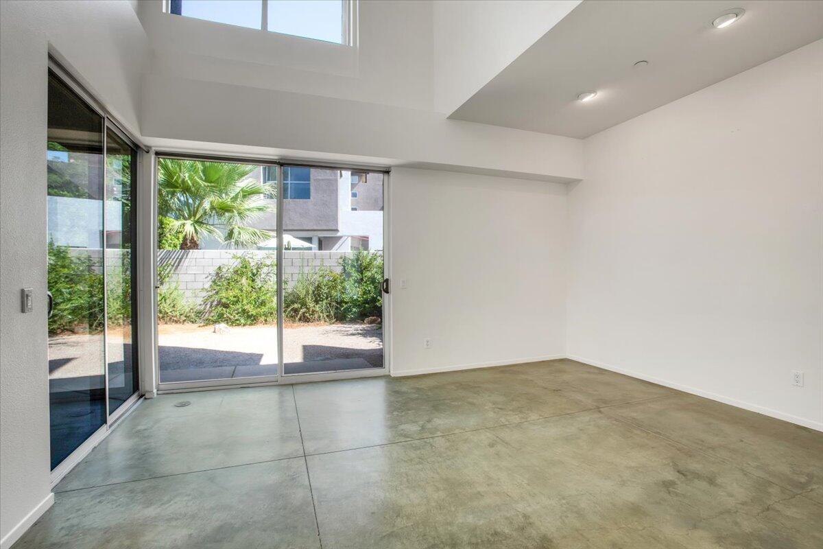 262 Breeze Loop Palm Springs, CA 92262 - Photo 13 of 47 35-07