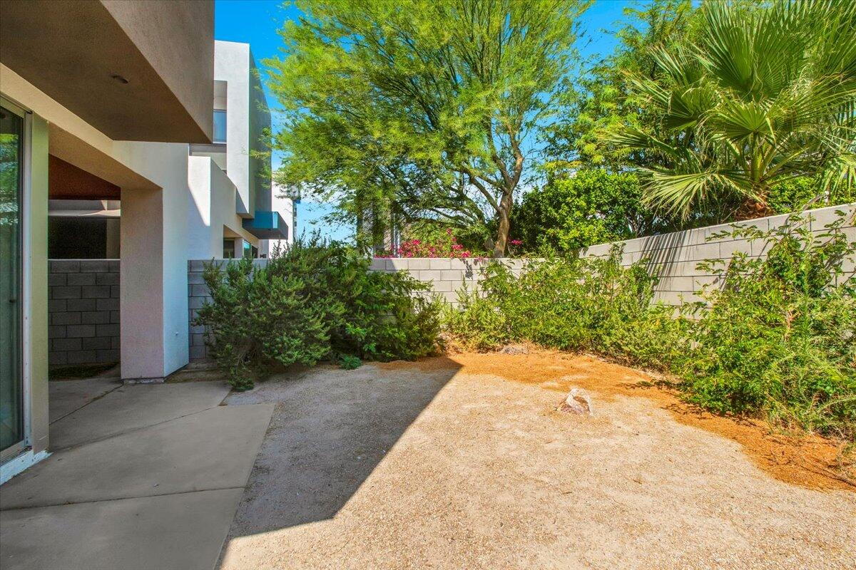 262 Breeze Loop Palm Springs, CA 92262 - Photo 36 of 47 12-35P