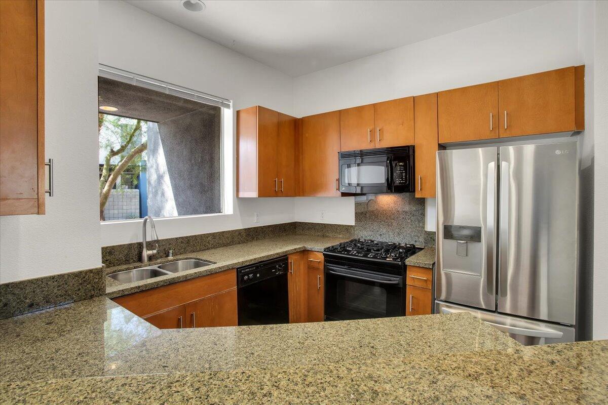 262 Breeze Loop Palm Springs, CA 92262 - Photo 6 of 47 41-13