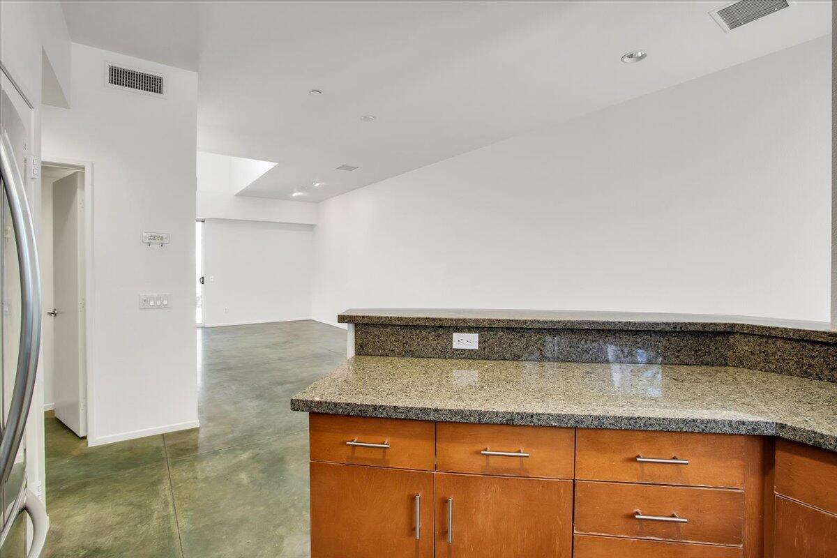 262 Breeze Loop Palm Springs, CA 92262 - Photo 8 of 47 39-11
