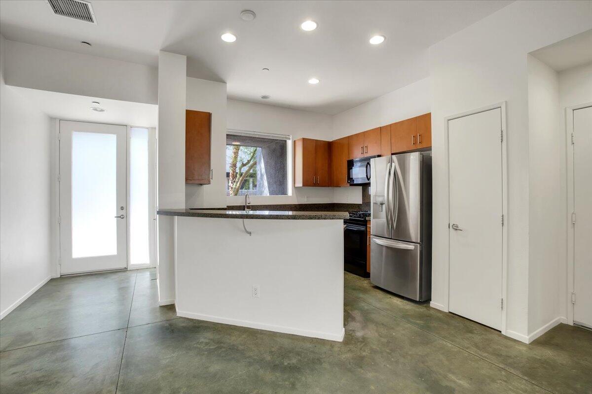 262 Breeze Loop Palm Springs, CA 92262 - Photo 9 of 47 36-08