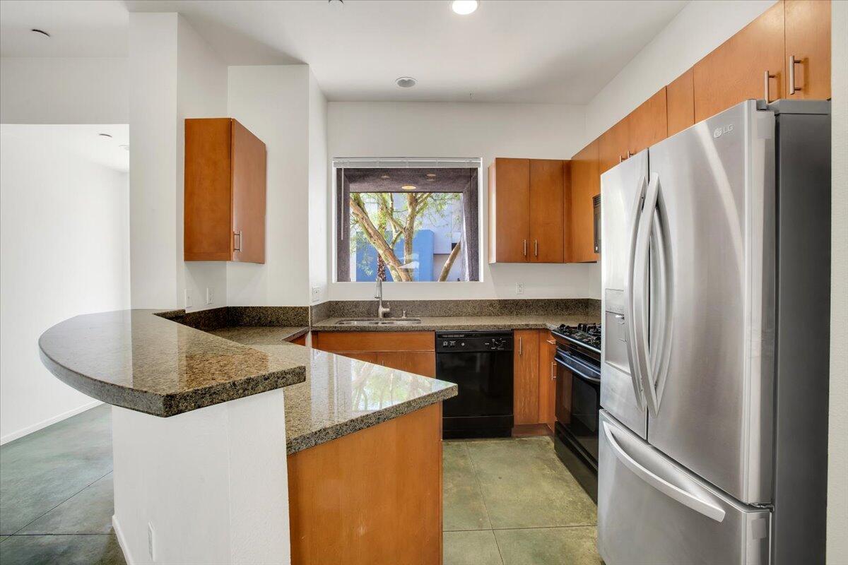262 Breeze Loop Palm Springs, CA 92262 - Photo 10 of 47 37-09