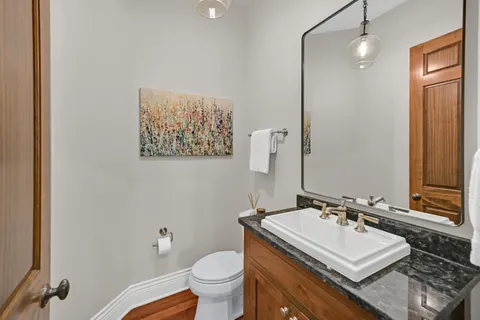 $1,350,000 | 11511 Oakview Court, Mequon, WI 53092